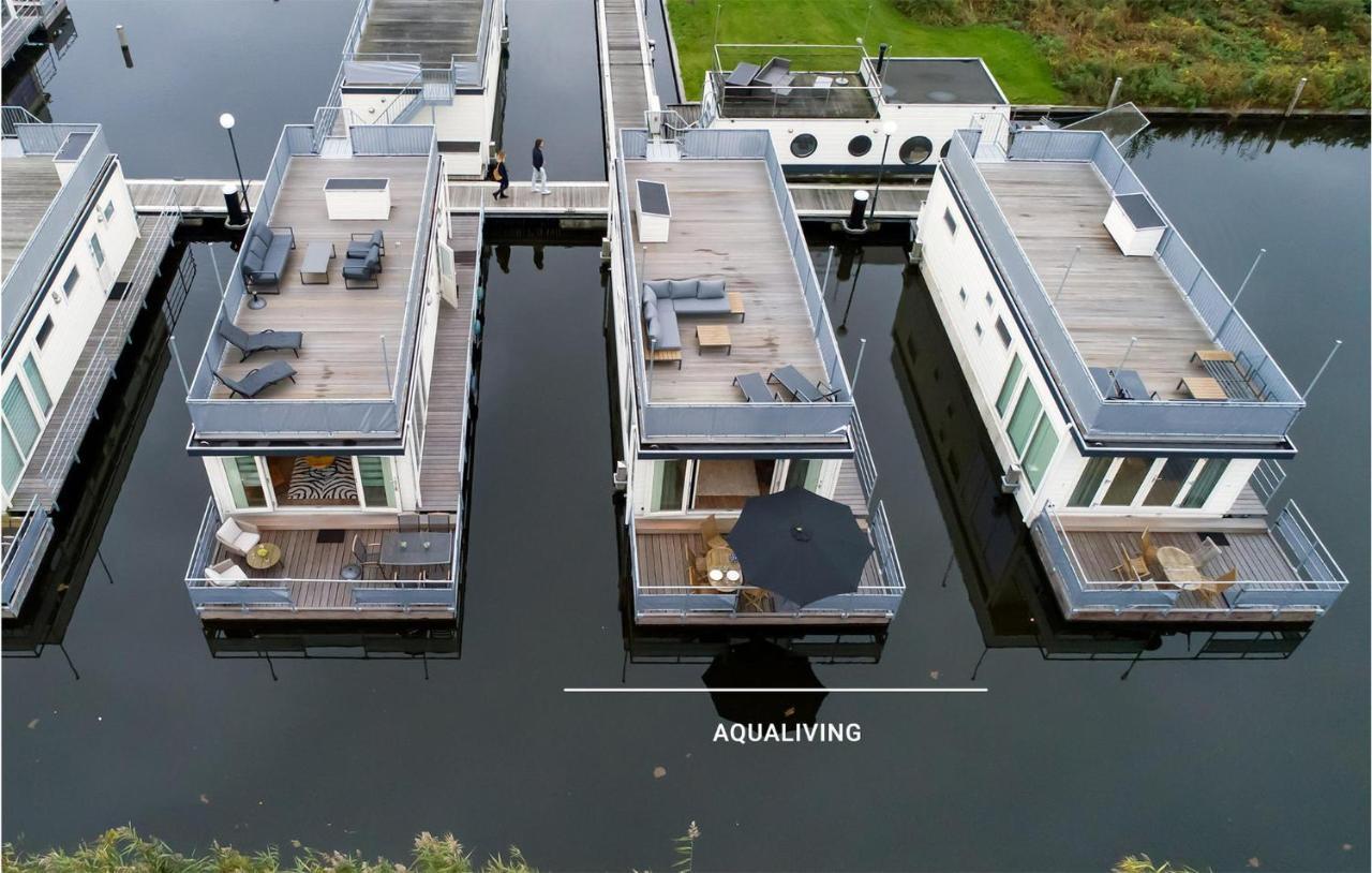 Stunning Ship In Aalsmeer With Harbor View Eksteriør bilde